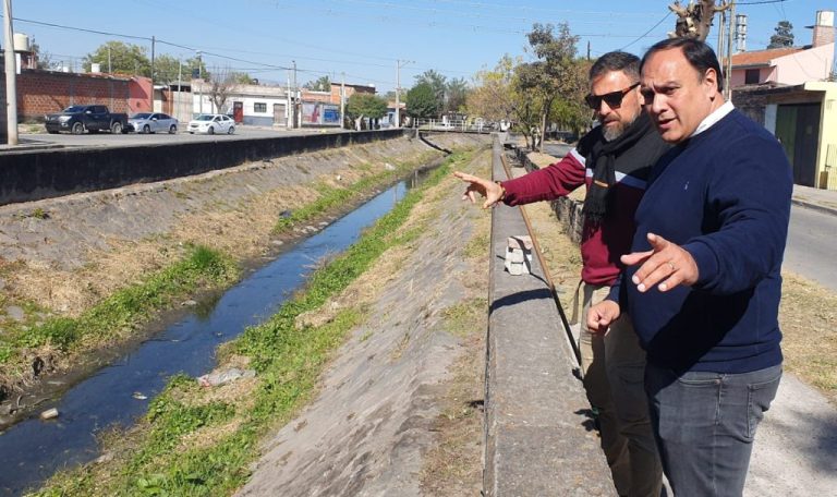 limpieza-canal-16-de-septiembre-1-1024x608